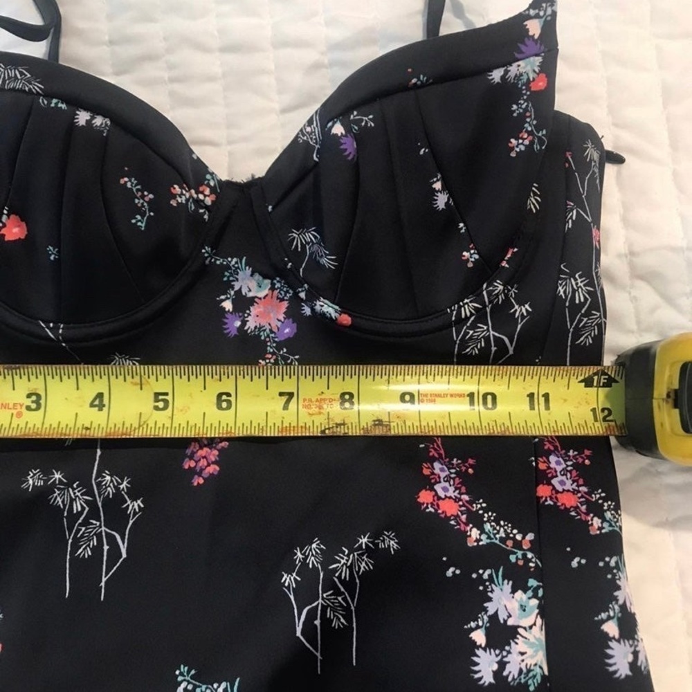 NWT H&M Black Floral Dress. - Picture 8 of 9